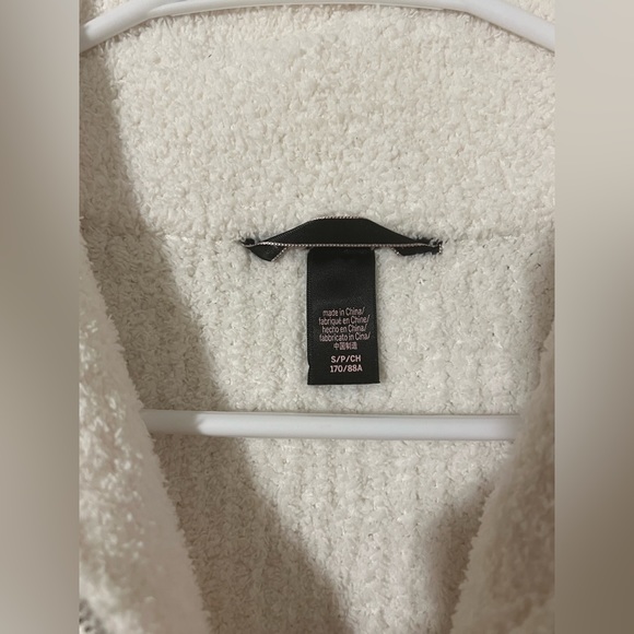 Limited edition, cashmere Victoria’s Secret sweater in white - Picture 10 of 10